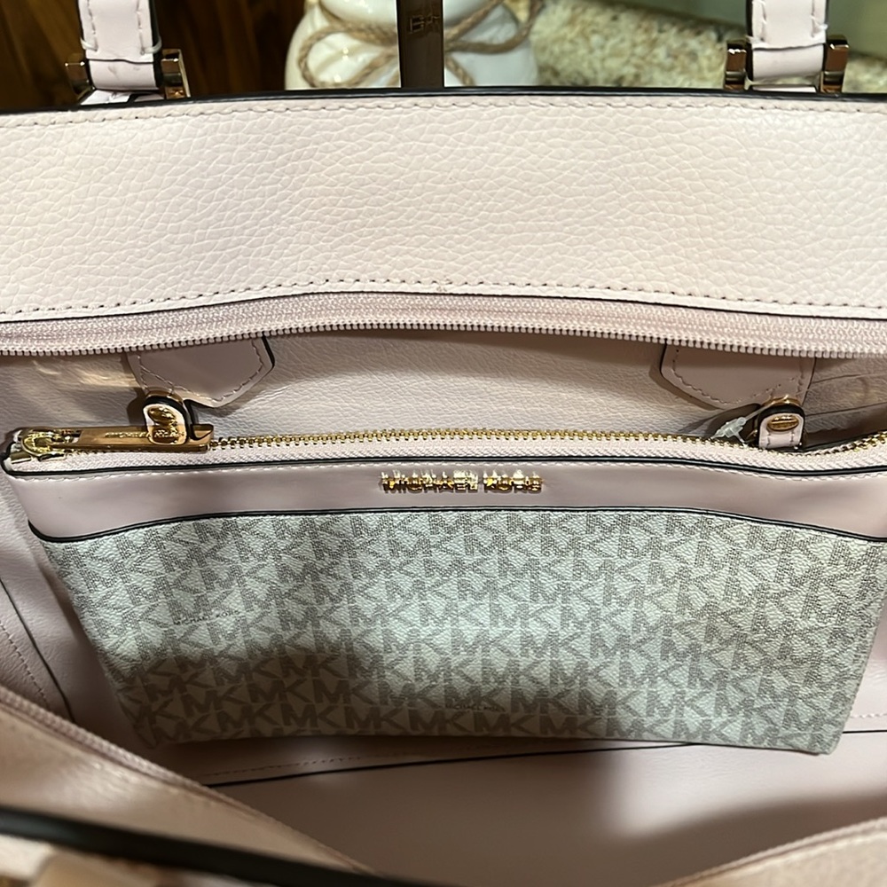 Michael Kors Charlotte Large 3-in-1 Tote Crossbody Handbag Leather Powder Blush - Picture 9 of 11